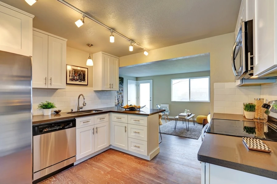 How Tile Contractors Ensure A Seamless Kitchen Remodel in Phoenix AZ